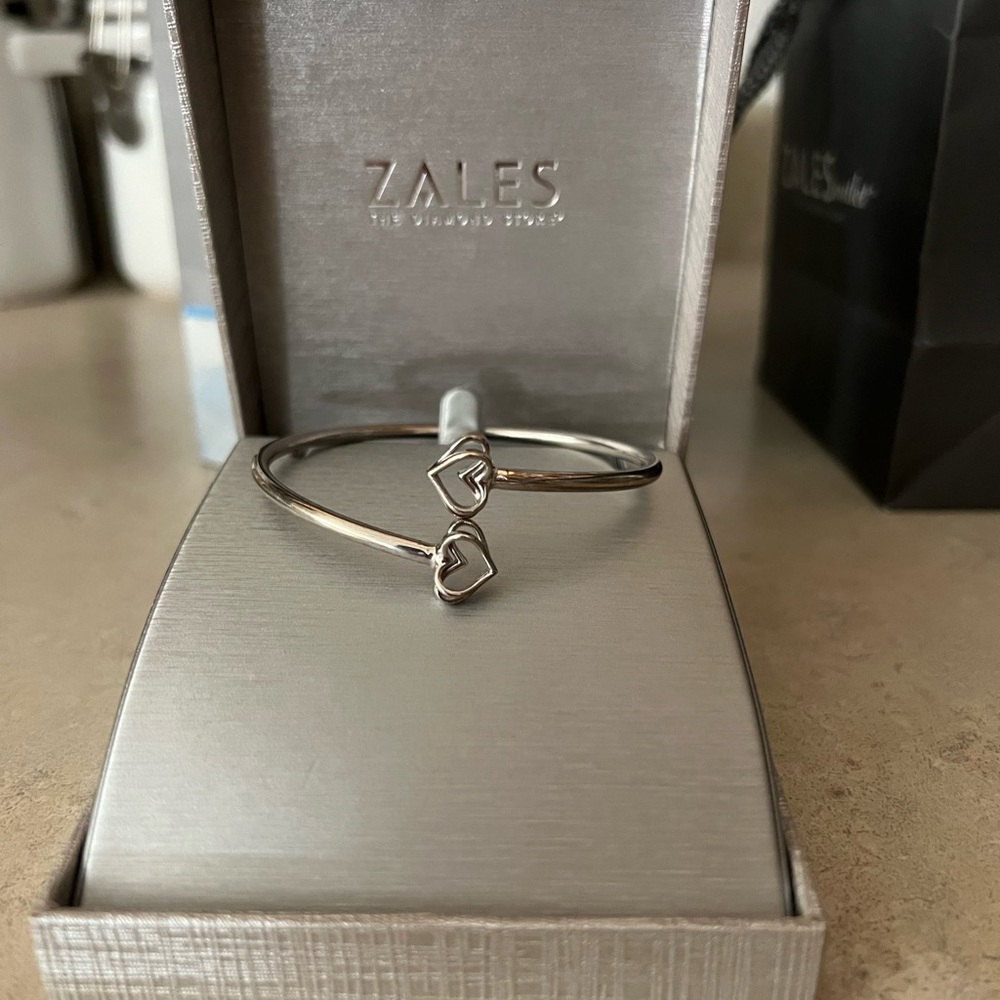 Vera Wang bracelet
